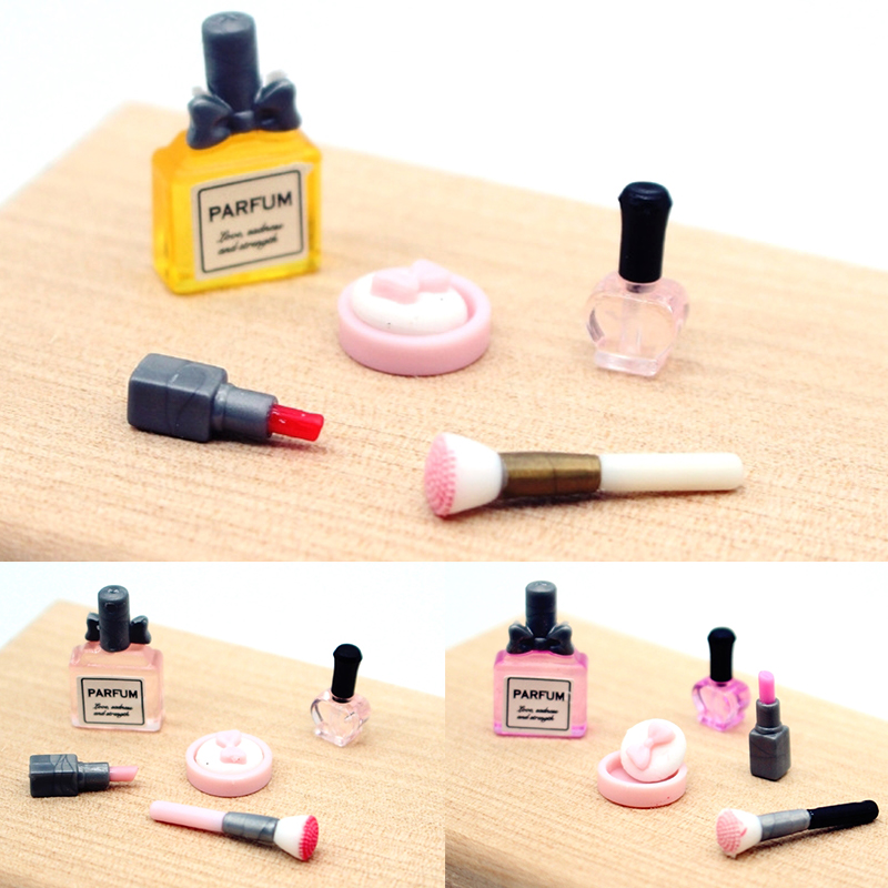 Blush Brush Kabuki - 1 Set 1:12 Dollhouse Miniature Cosmetic