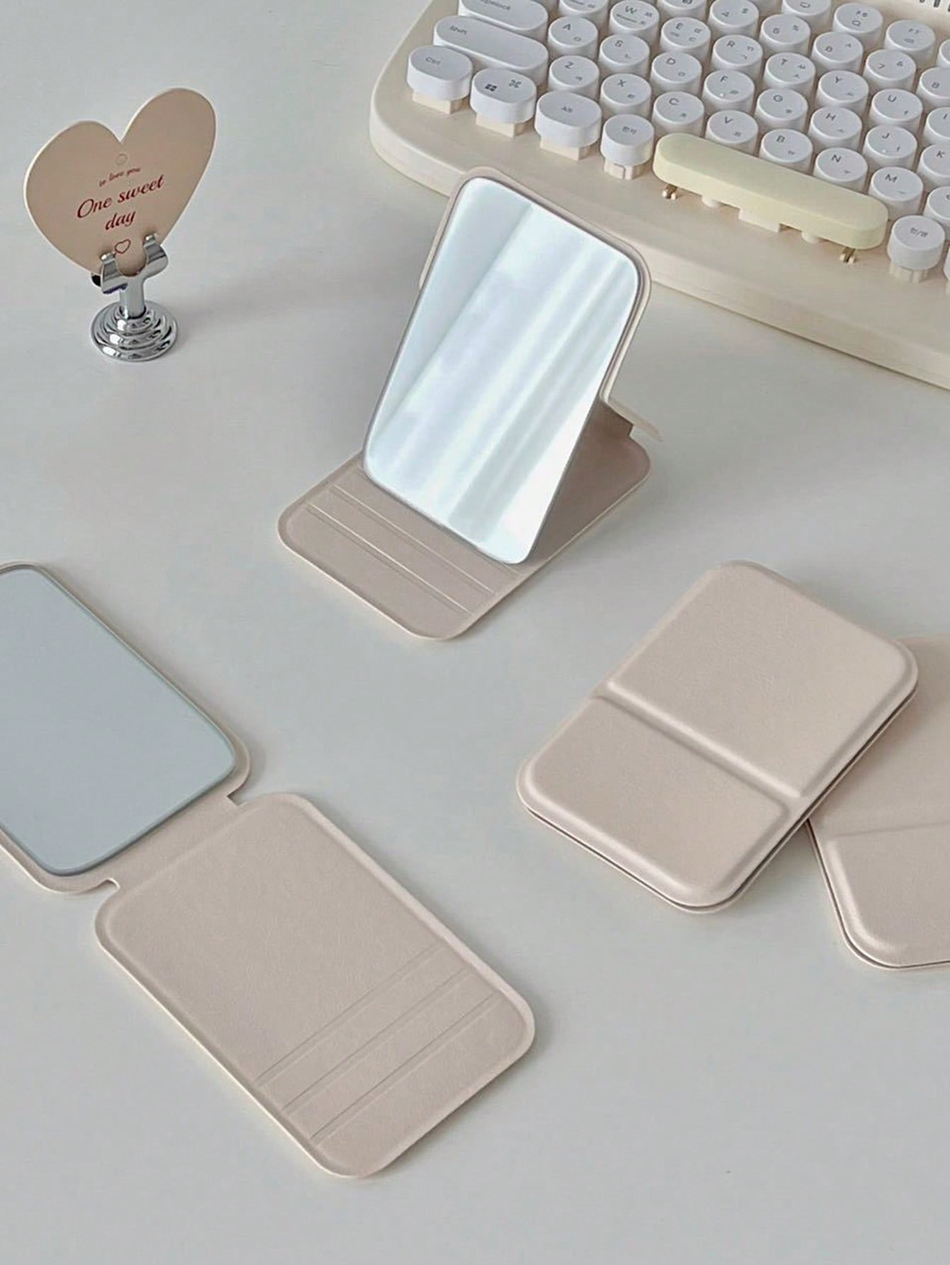 Portable Folding Mini Makeup M - Beauty & Makeup Katia Di Paola review and price