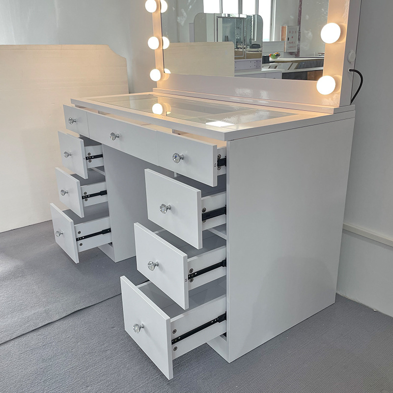 Spot Internet celebrity studio - Beauty Makeup Studio review and price