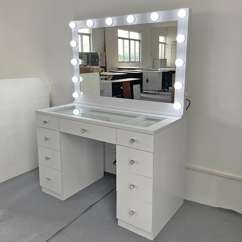 Spot Internet celebrity studio - Beauty Makeup Studio review and price