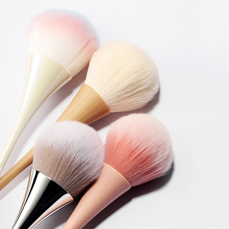 Dust Cleaning Nail Brush Manic - Blush Brush Kabuki review and price
